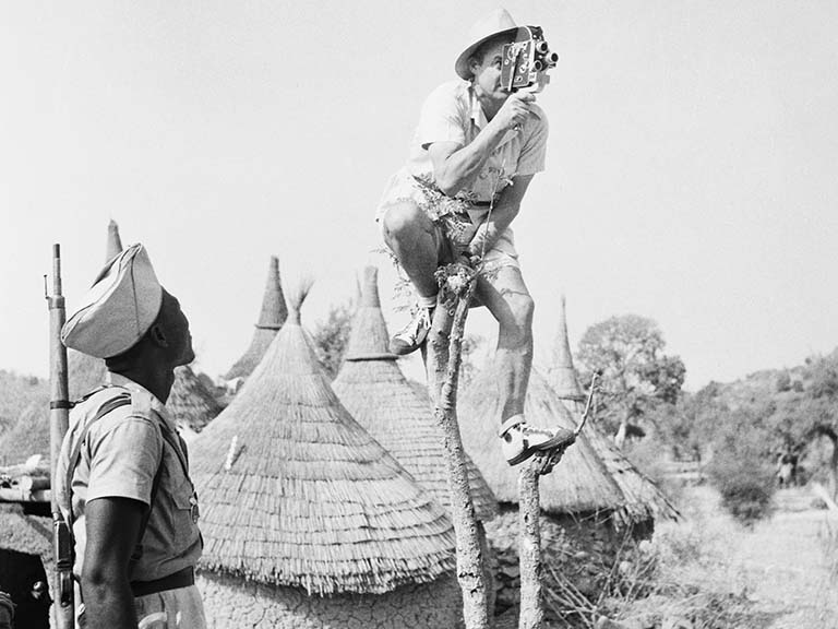 René Gardi beim Filmen im Mafa-Land